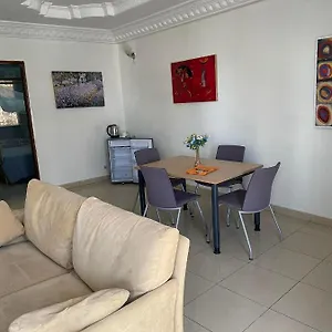 One , Dakar Sénégal